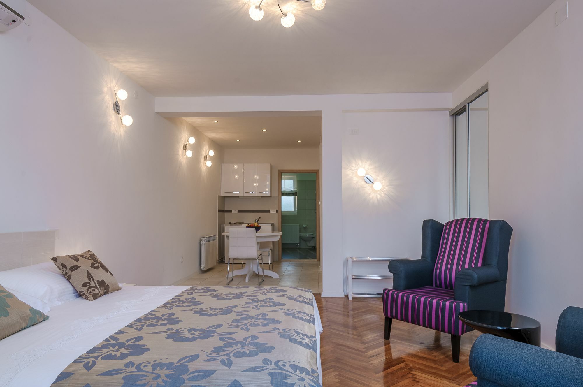 Apartments Zuvela Спліт Екстер'єр фото