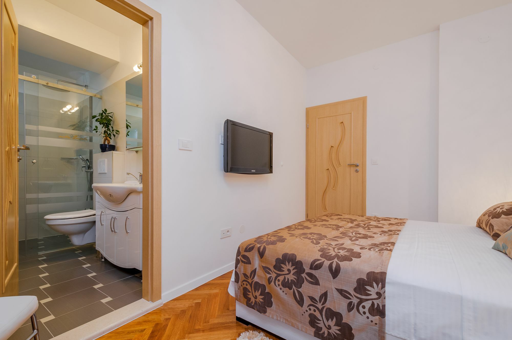 Apartments Zuvela Спліт Екстер'єр фото