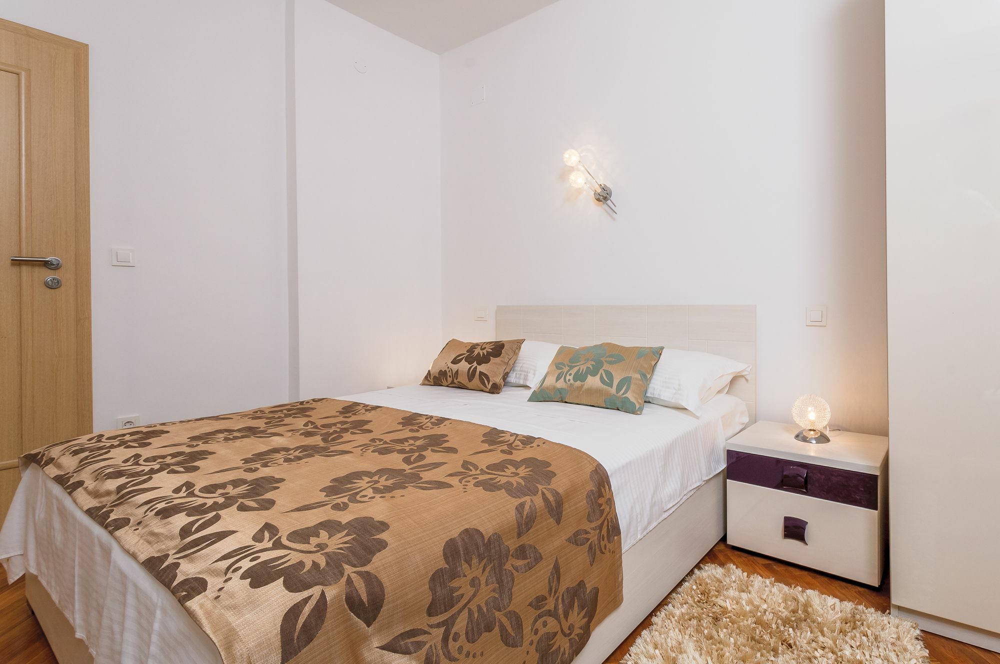Apartments Zuvela Спліт Екстер'єр фото