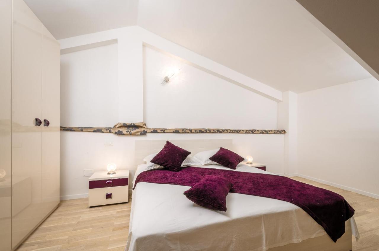 Apartments Zuvela Спліт Екстер'єр фото