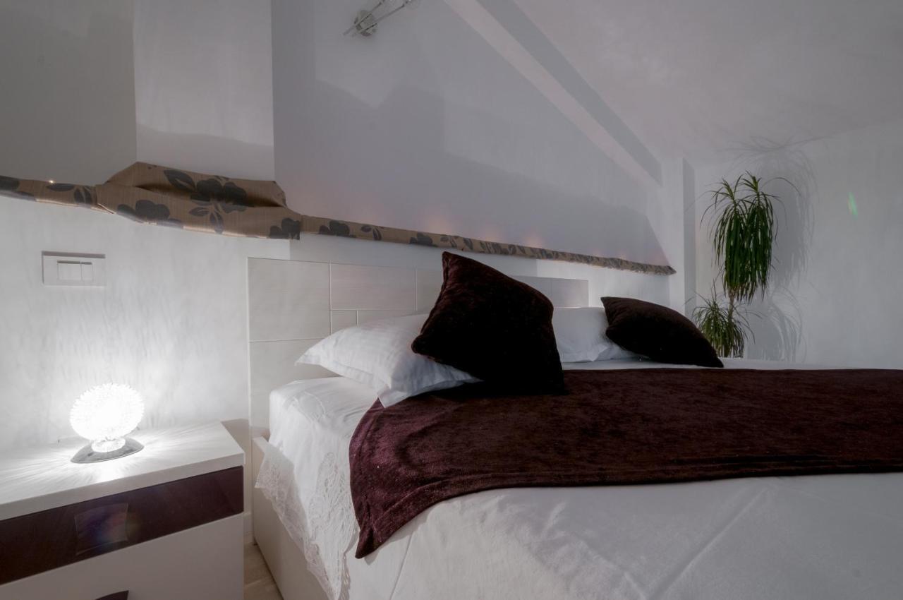 Apartments Zuvela Спліт Екстер'єр фото